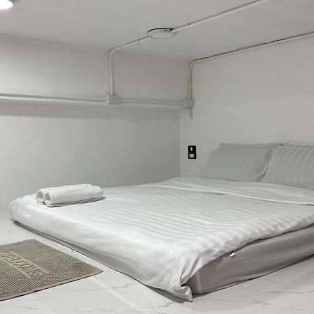 Megun Capsule 150 Cm Apartment Bangkok Exterior photo