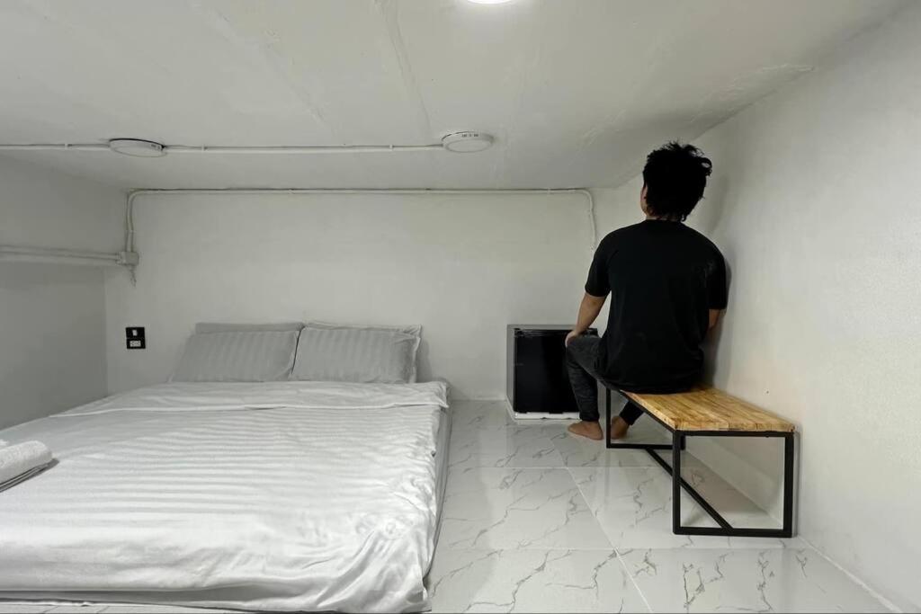 Megun Capsule 150 Cm Apartment Bangkok Exterior photo