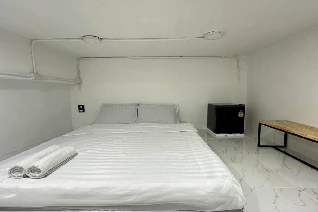 Megun Capsule 150 Cm Apartment Bangkok Exterior photo