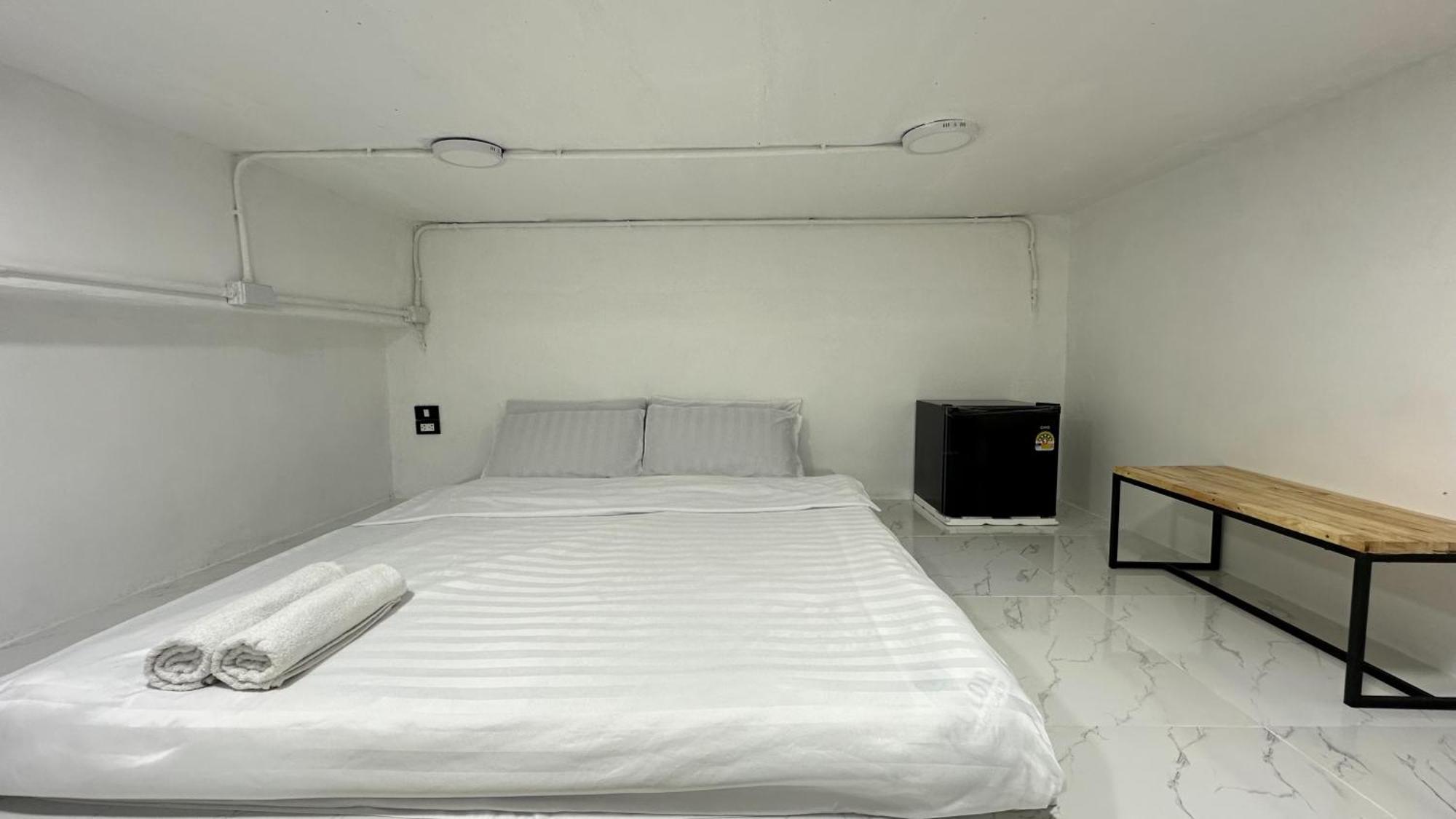 Megun Capsule 150 Cm Apartment Bangkok Exterior photo